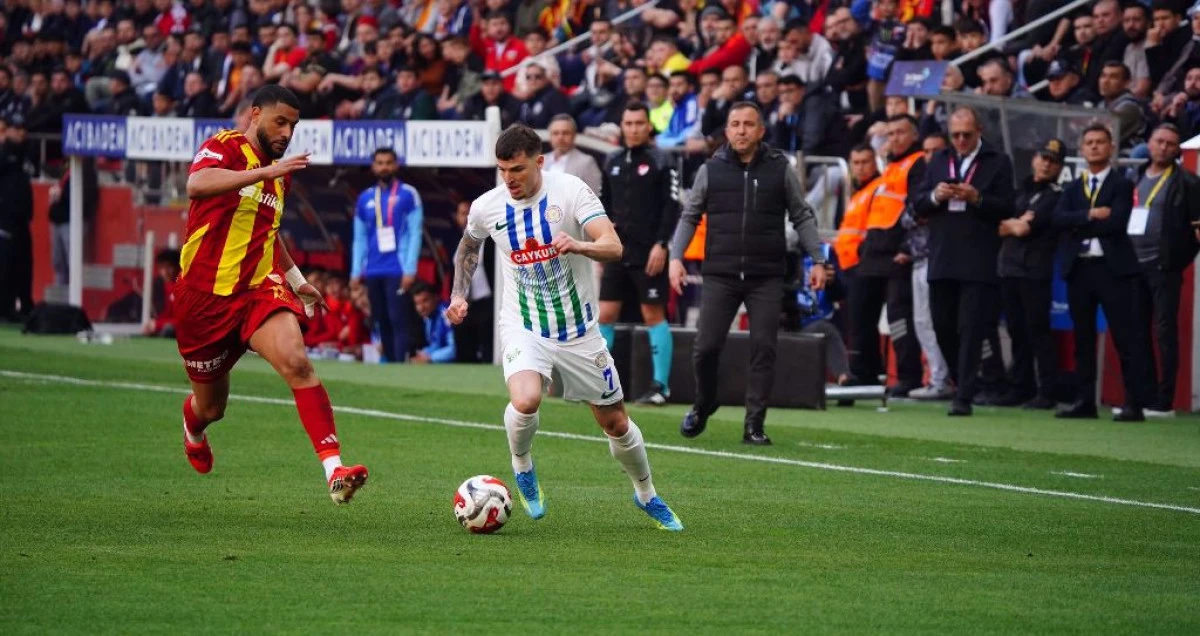 KAFADA LİGİ BİTİREN RİZESPOR  BUNU HEP YAPIYOR.