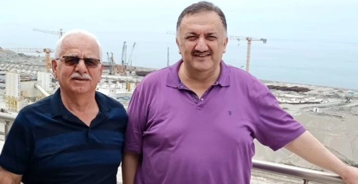 KARAL RİZE'DE  ÇAY  SORUNUNUN TEK ÇÖZÜMÜNÜ ANLATTI