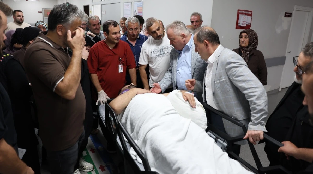 KATMER D&Uuml;ŞEREK YARALANAN BELEDİYE BAŞKANINI ZİYARET ETTİ