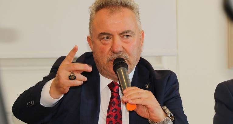 KATMER SARAÇHANE'DE  ERDOĞAN'IN ANNESŞİNE YAPILAN KÜFÜRLERE ATEŞ PÜSKÜRDÜ