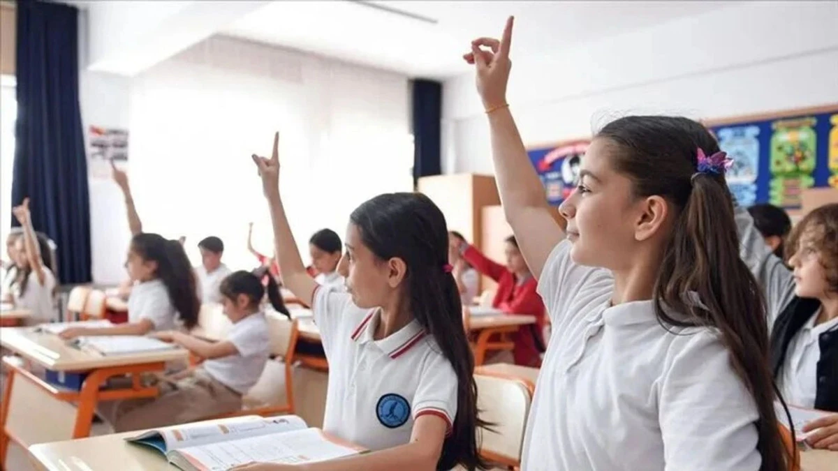LİSELERİN SÜRESİ KISALIYOR MU. 3 AYRI MODEL
