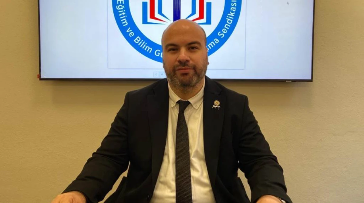 &Ouml;ğretmenler siyasal sendikalar arasında sıkıştı