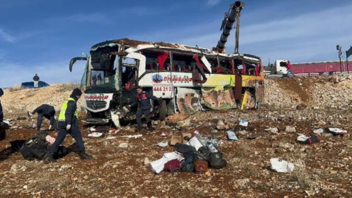 Otobüs kazası: 8 ölü 35 yaralı