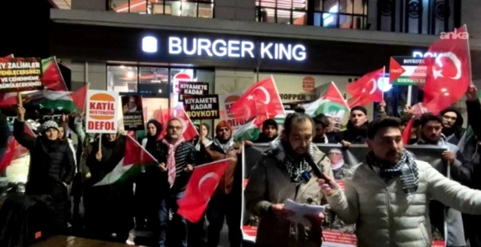 Rize Direniş Grubu ABD ve İsrail’i protesto etti…