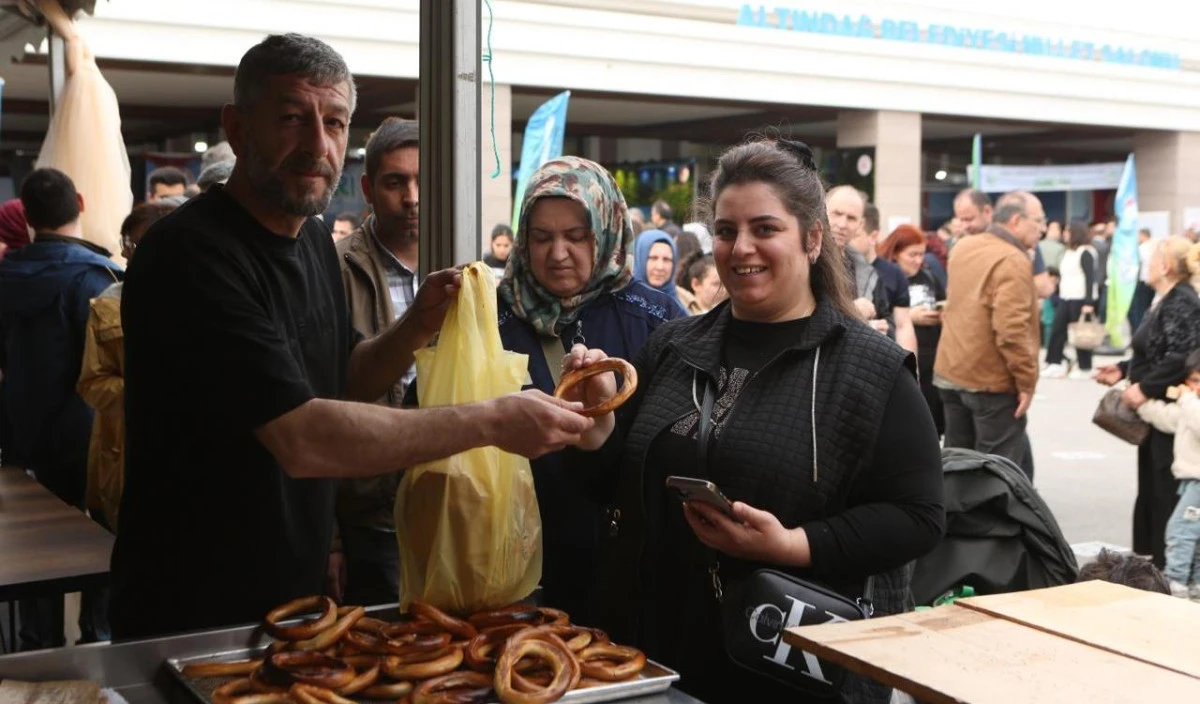 Rize Günlerinde en çok ilgiyi Rize simidi gördü.