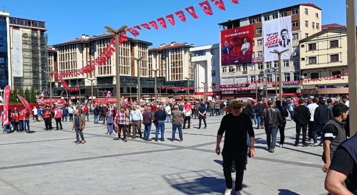 Rize Mitingi CHP’de Hayal Kırıklığı Yarattı: Beklentiler Karşılanamadı