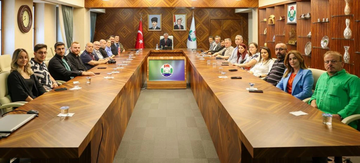 RİZE VALİSİ  BAYDAŞ MEDYA MESUPLARI İLE BİR ARAYA GELDİ