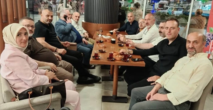 Rize&rsquo;de AK Parti&rsquo;den G&uuml;&ccedil; Birliği Mesajı: Başkanlar Vatandaşla