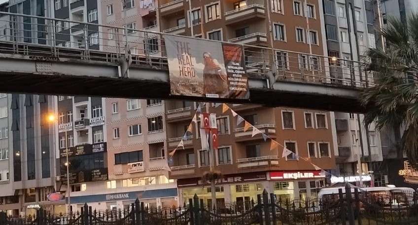 RİZE'DE BU AFİŞİ KİM ASTI KİM KALDIRDI?