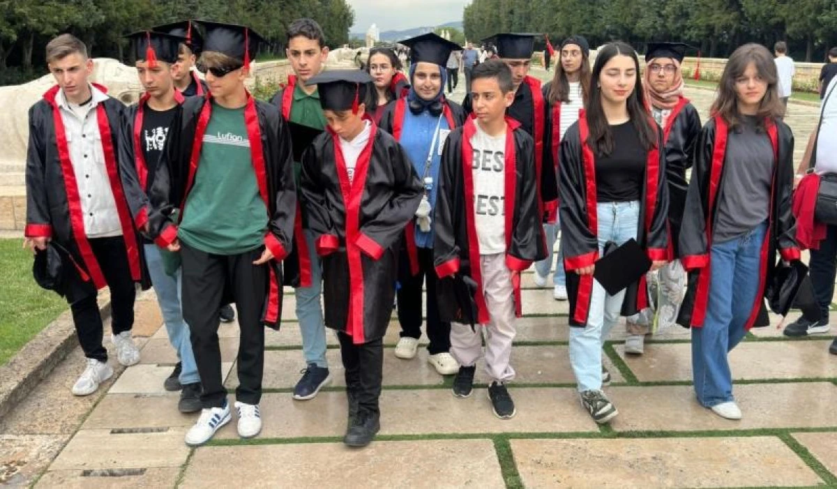 RİZE’DE EN SIRA DIŞI BİR MEZUNİYEY ETKİNLİĞi: ANITKABİR’DE