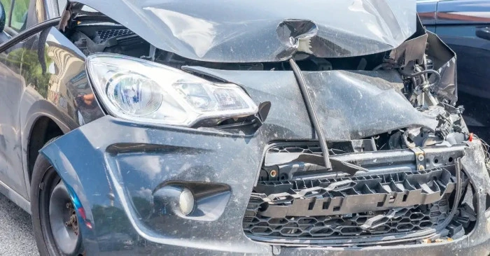 Rize'de Hasarlı Araç Vurgunu.