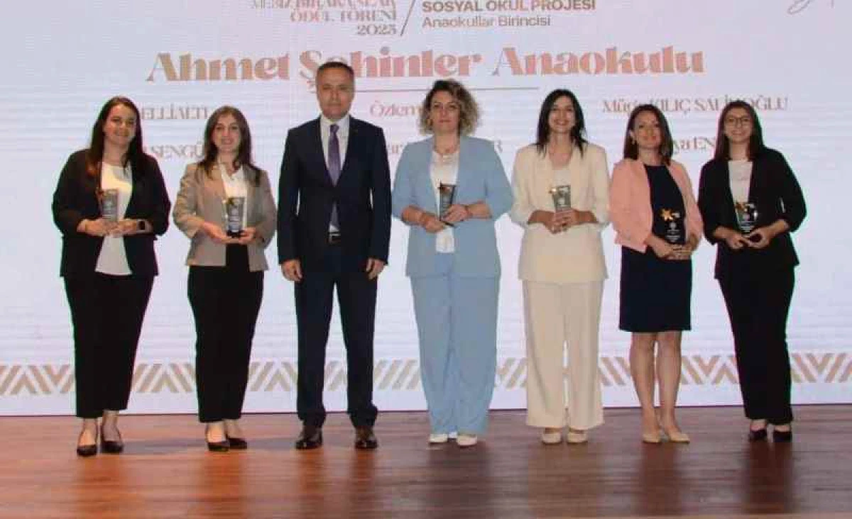 RİZE'DE İZ BIRAKANLAR ÖDÜL TÖRENİ 25'