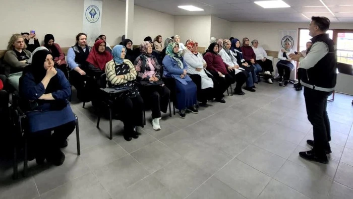 Rize'de Kadınlara Madde Bağımlılığı ile M&uuml;cadele bilgilendirme yapıldı. 