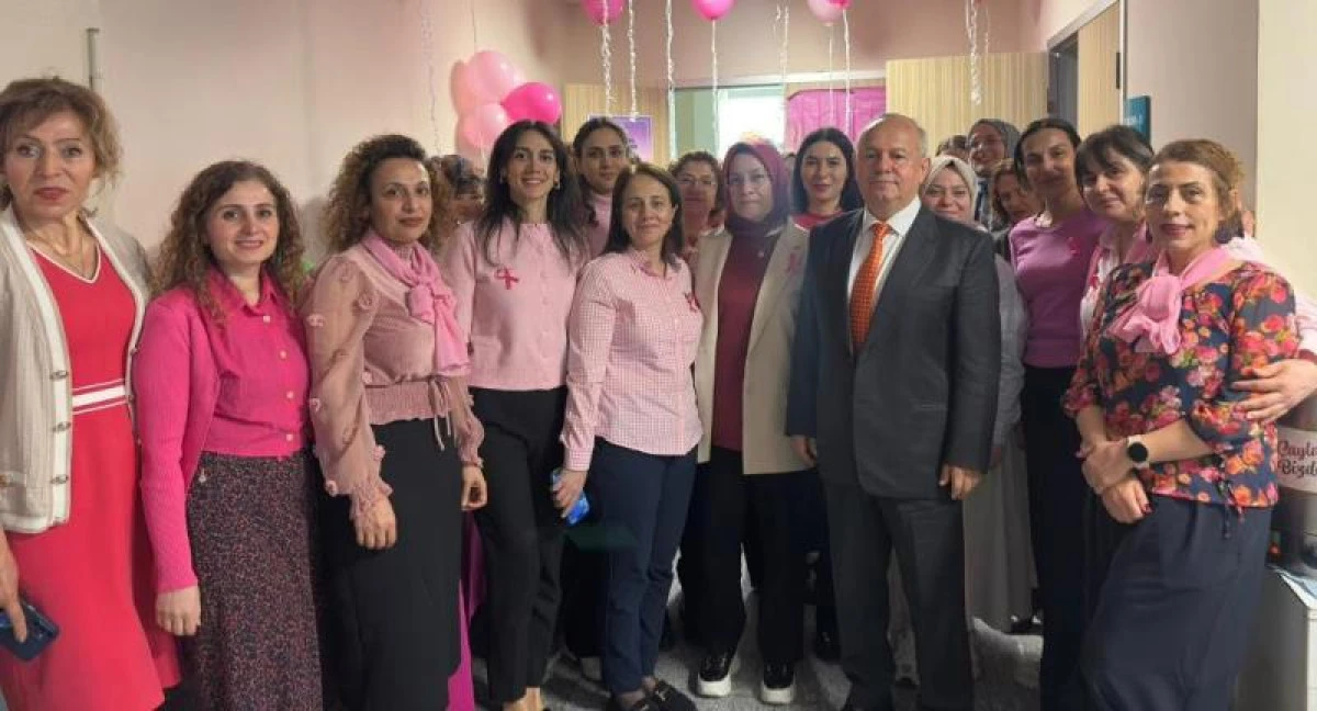 RİZE'DE SAĞLIK &Ccedil;ALIŞANLARINA MEME KANSERİ EĞİTİMİ