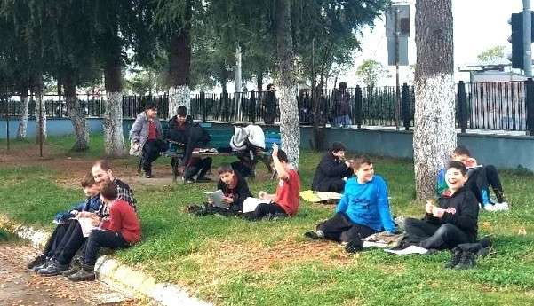 RİZE'DE SIRADIŞI BİR EĞİTİM