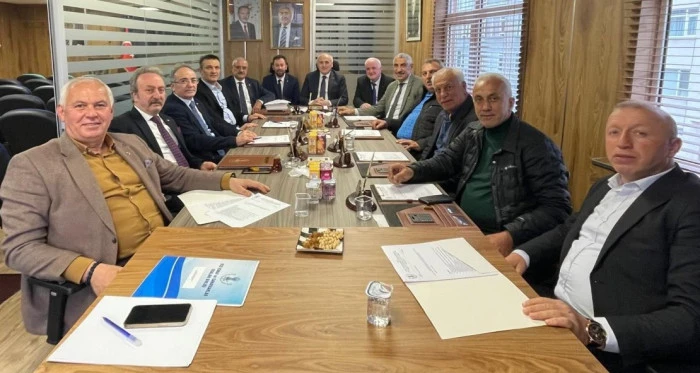 RİZE'DE YENİ Y&Ouml;NETİM G&Ouml;REV DAĞILIMI YAPTI