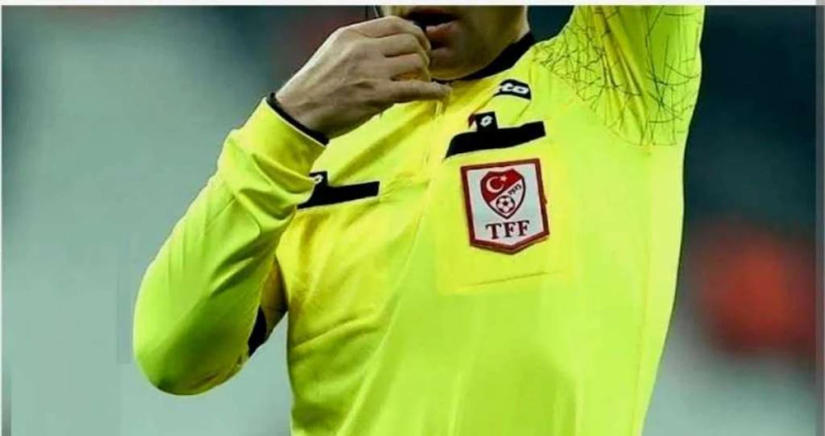 RİZE&rsquo;DEN &Uuml;&Ccedil; FUTBOL  HAKEMI TERFİ ETTİ 