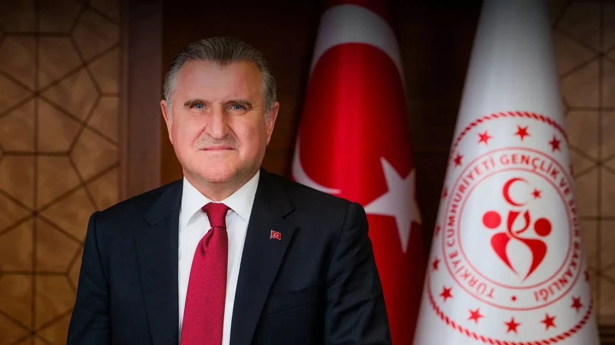 RİZELİ BAKAN. TRABZON'A YENİ SPOR YATIRIMLARI BÖYLE DUYURDU