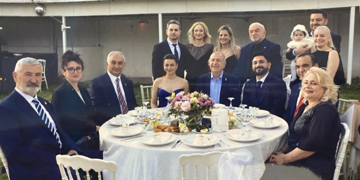 Rizeli Çift İzmir’de Nişanlandı