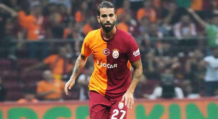 RİZELİ ÜNLÜ İSİM  GALATASARAYLI  YILDIZI RİZESPOR'A  ÖNERDİ