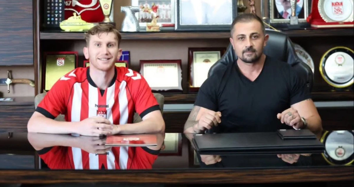 RİZELİ YILDIZ YENİDEN SİVASSPOR'DA