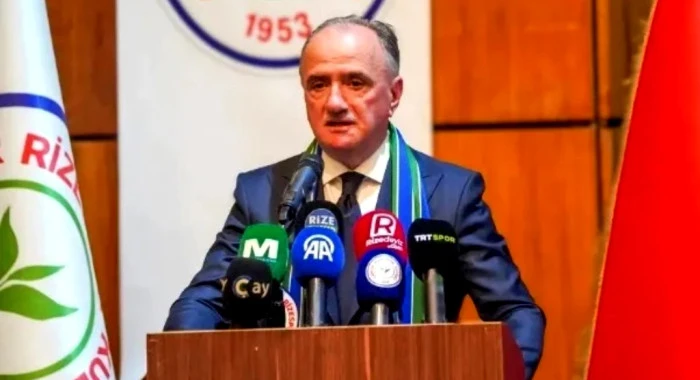 RİZESPOR FENERBAH&Ccedil;E'NİN YILDIZINI İSTEDİ