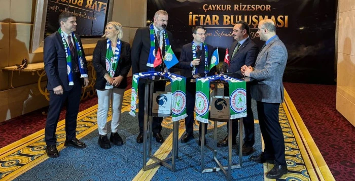 RİZESPOR İFTARINA KATILAN AKIN GÜRLEK''TEN FLAŞ AÇIKLAMALAR