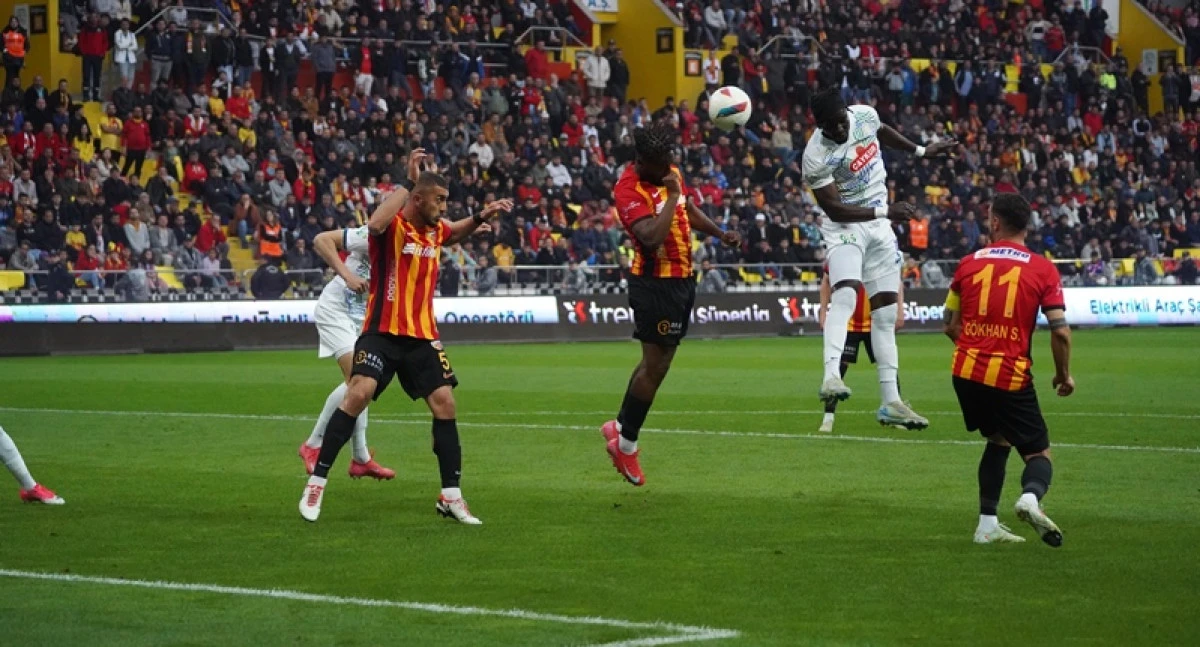 RİZESPOR KAYSERİ'DEN ELİ BOŞ DÖNÜYOR