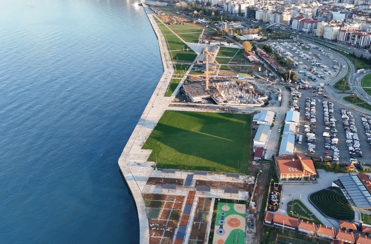 RİZE'Yİ GELECEĞE HAZIRLAYAN PROJELERİ HAYATA GEÇİRİYORUZ