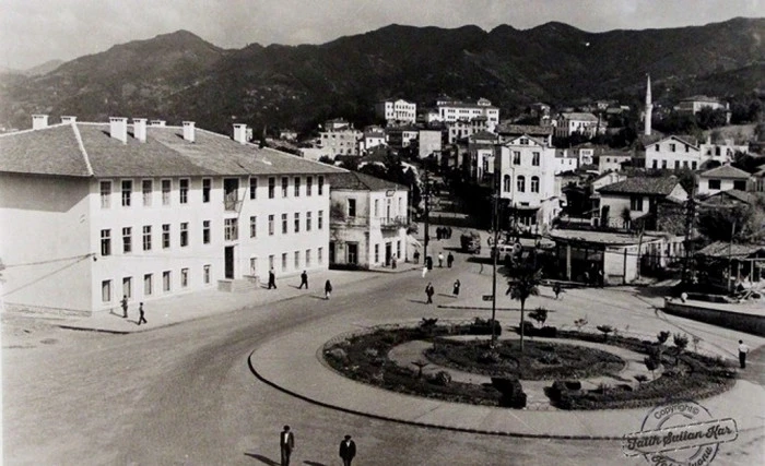 ŞEHİRLER SADACE BETONLARLA DEĞİL, HAFIZALARIYLA YAŞAR.
