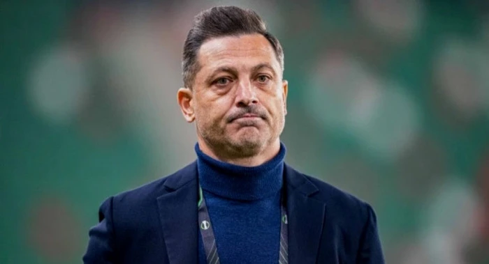 RİZESPOR'UN GALİBİYETİ SÜPER LİGDE İLK ANTRENÖRÜ GÖNDERDİ.