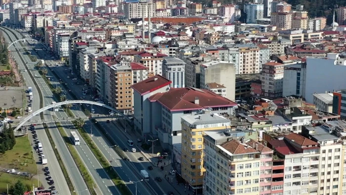 PARAYI ALTINA YATIRAN  RİZELLER T&Uuml;RKİYE  BİRİNCİSİ 
