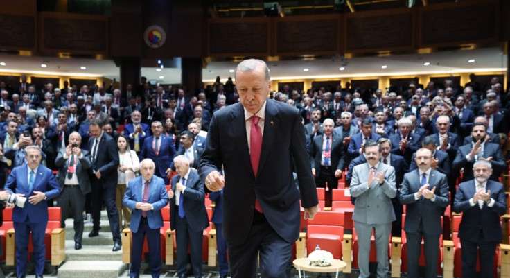 Vatandaşımızı enflasyona ezdirmeyeceğiz.